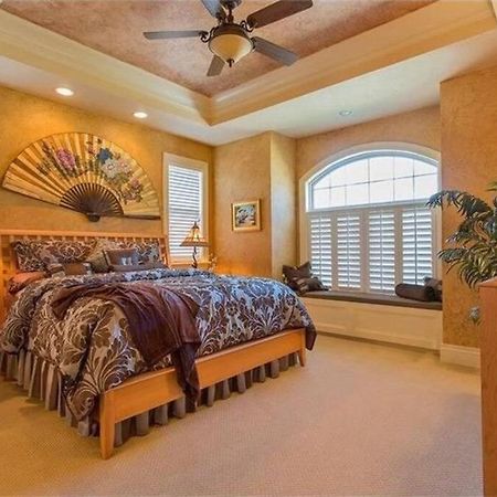 Large Mediterranean Oasis - Water Views & Pool Clearwater Beach Bagian luar foto