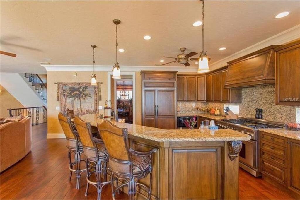 Large Mediterranean Oasis - Water Views & Pool Clearwater Beach Bagian luar foto