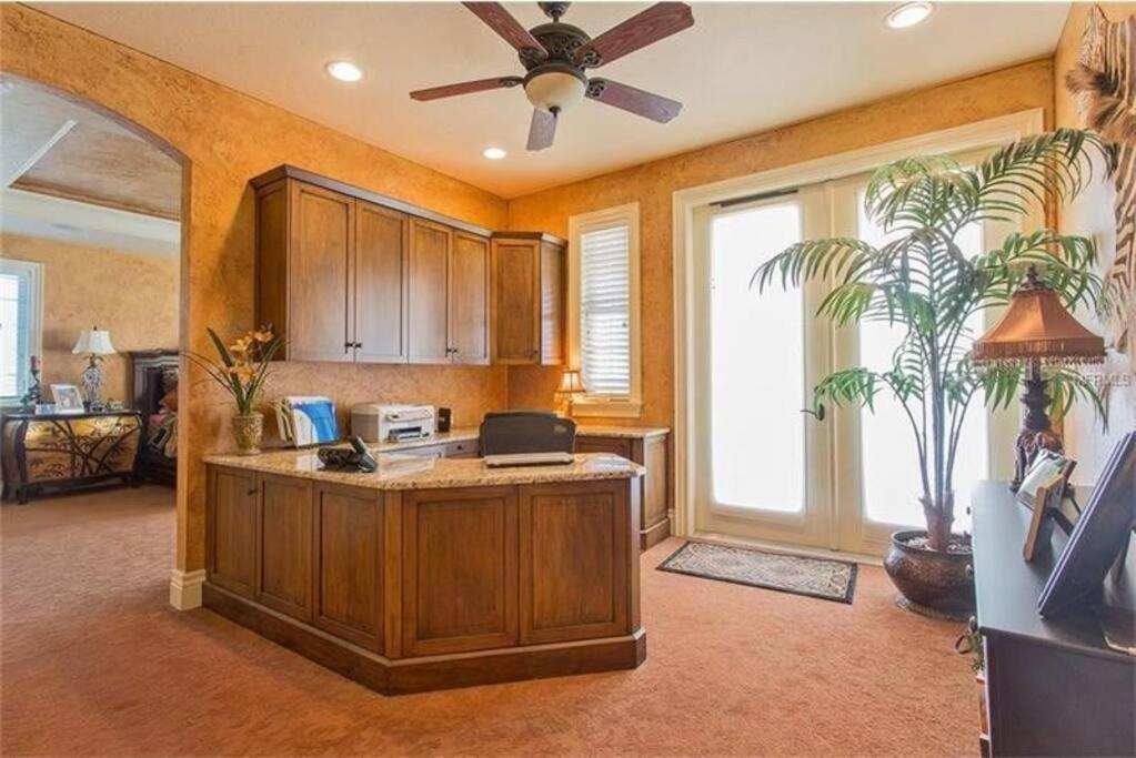 Large Mediterranean Oasis - Water Views & Pool Clearwater Beach Bagian luar foto