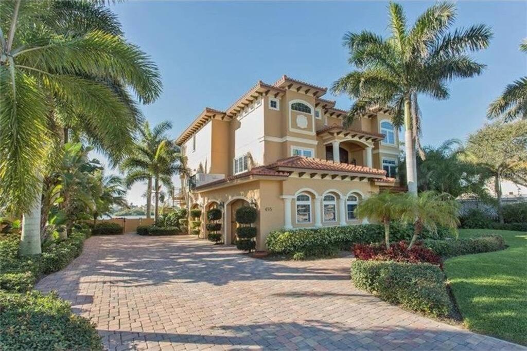 Large Mediterranean Oasis - Water Views & Pool Clearwater Beach Bagian luar foto