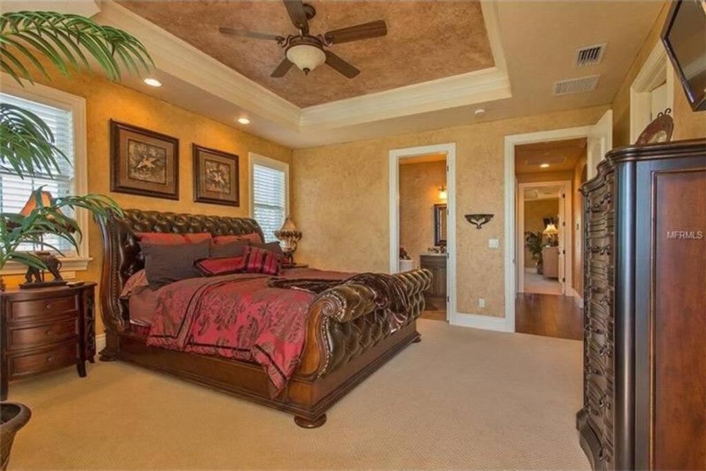 Large Mediterranean Oasis - Water Views & Pool Clearwater Beach Bagian luar foto